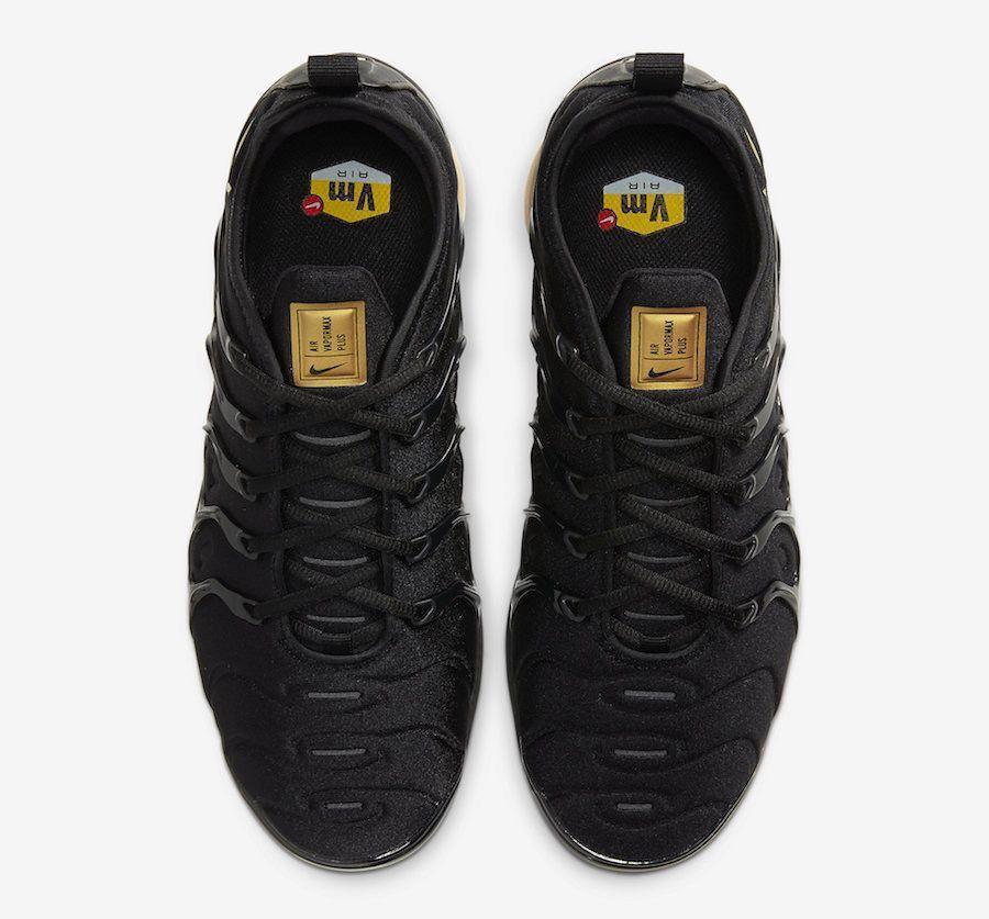 Nike Air VaporMax Plus 'Black Metallic Gold'