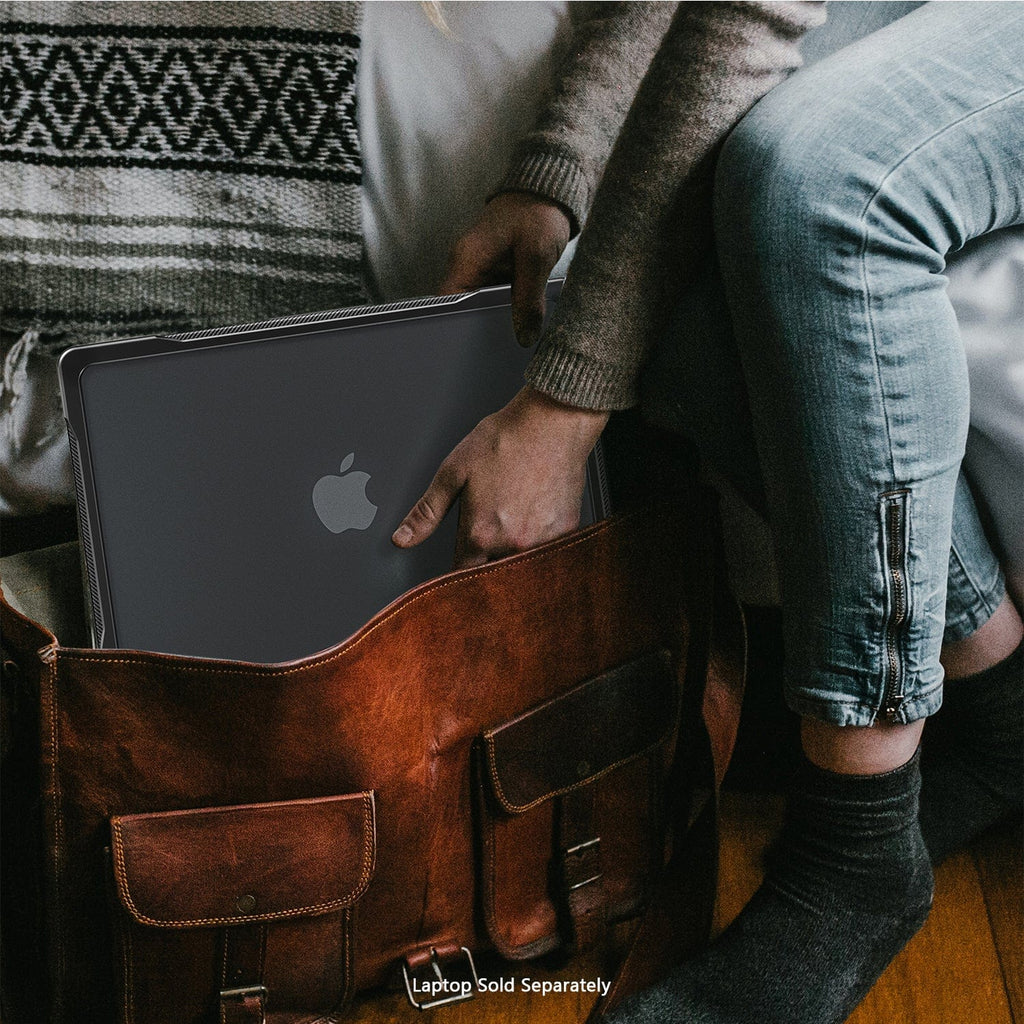 MacBook Air 15" (M3 - M5) Clear/Black Case – Shock-Absorbing Corners | Raider Series