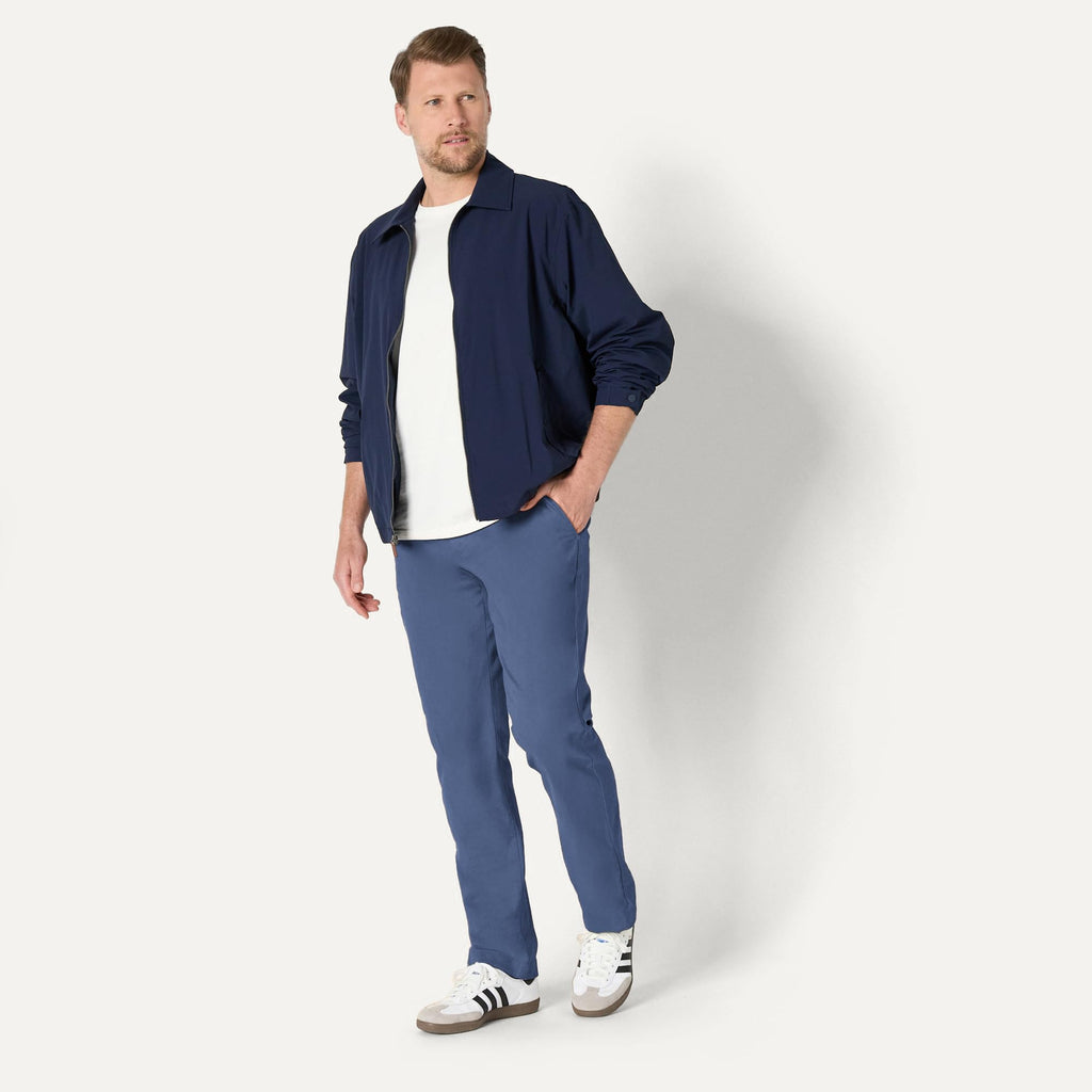 Amazon Essentials Men's Athletic-Fit Stretch Chino Pants, Casual Business Wear