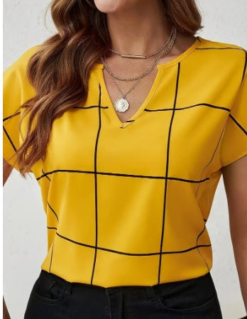 Women’s Plaid Print Notched Neck Blouse – Short Sleeve