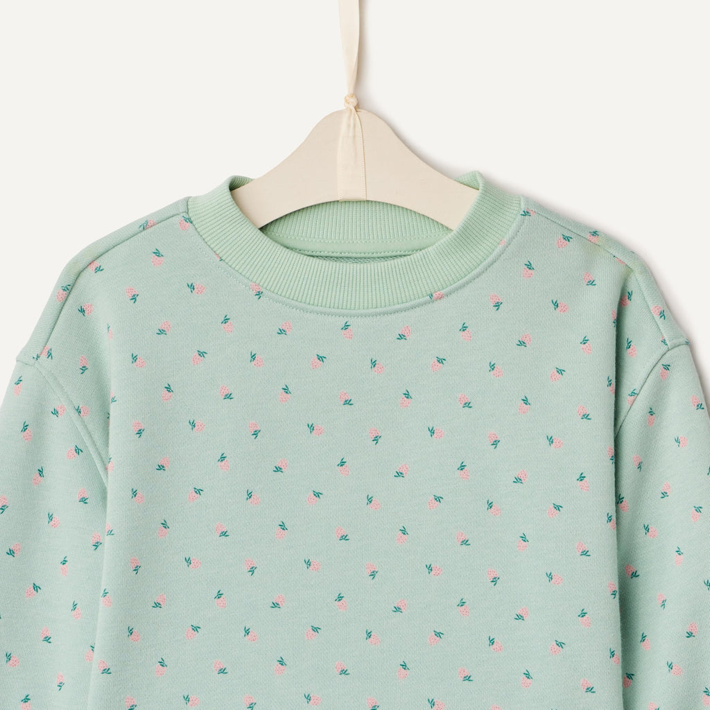 Amazon Essentials x Sofia Grainge Toddlers and Baby Girls' French Terry Sweatshirt Pant and Top Set