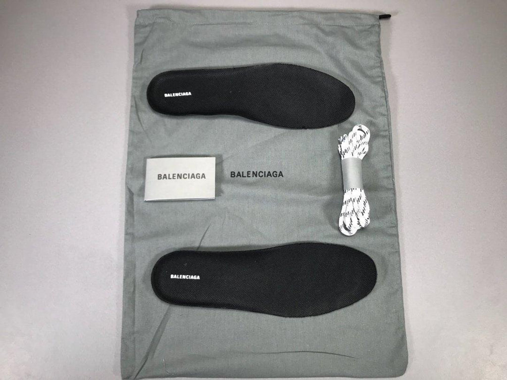 BALENCIAGA TRIPLE S SNEAKER