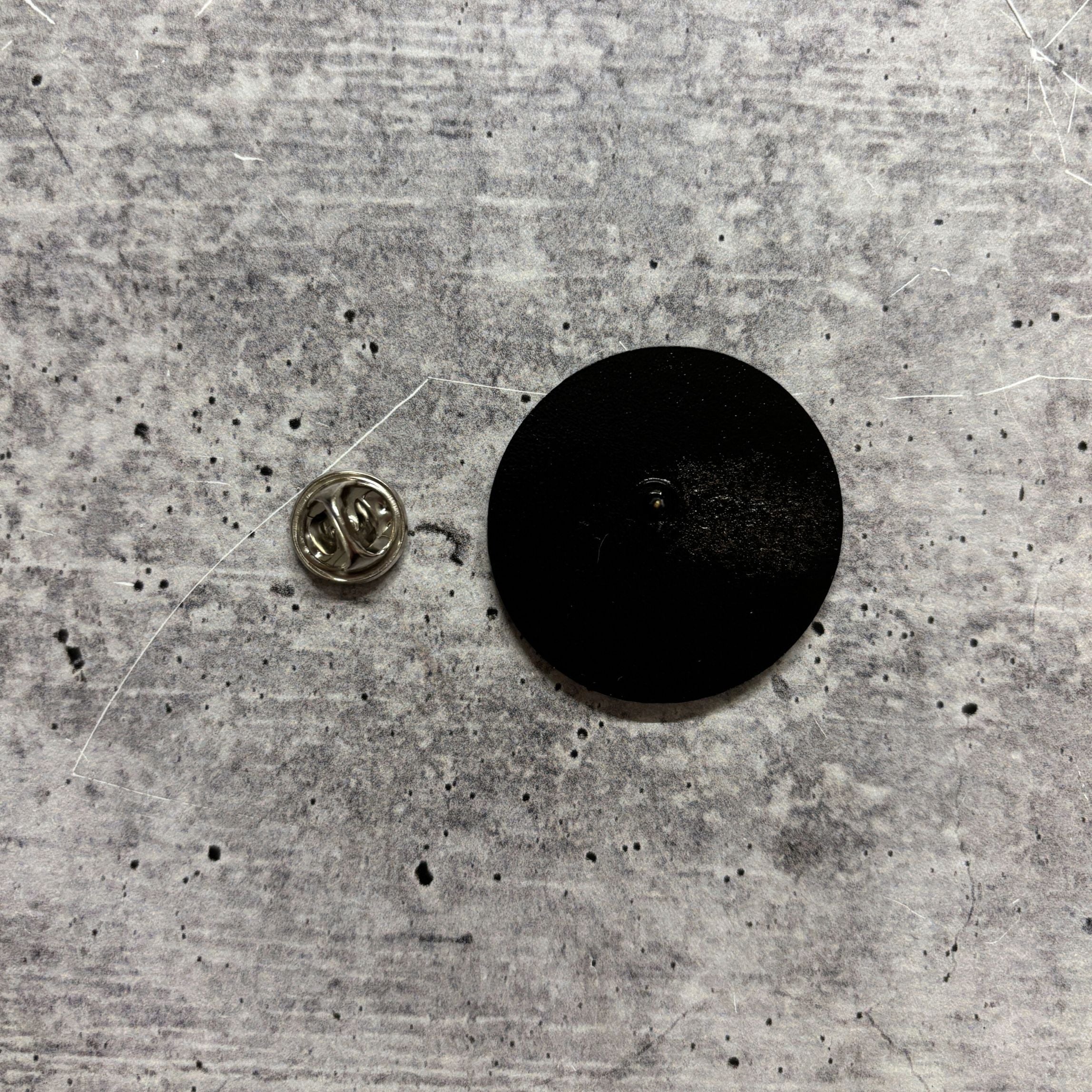 Retro 8 Ball Pin 1.4" Stylish Metal Alloy Brooch | Billiards Ball in Black and White