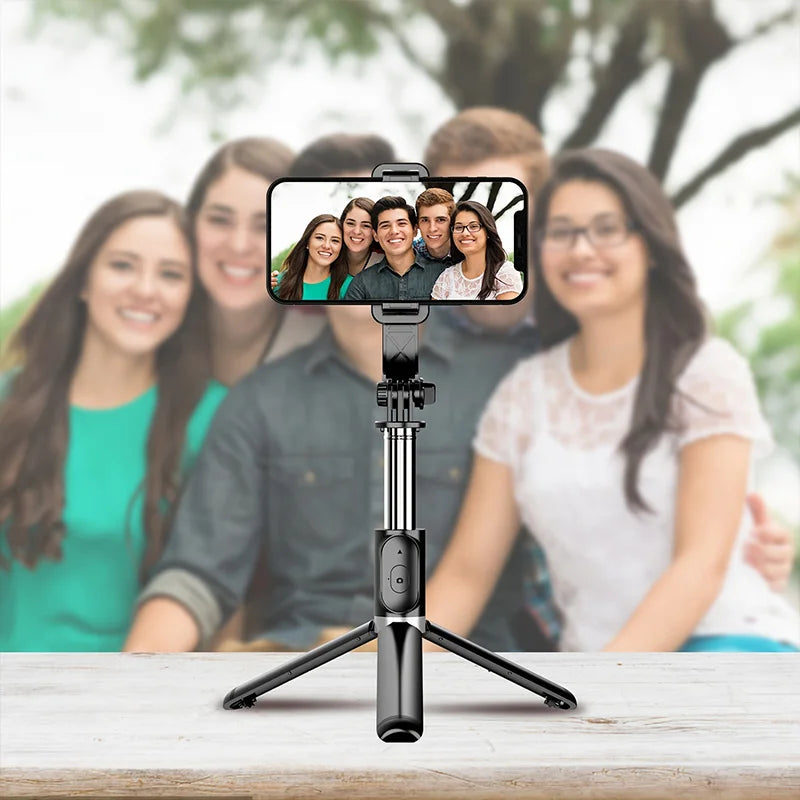 Retractable Selfie Stick Floor Tripod For Live Streaming With Remote