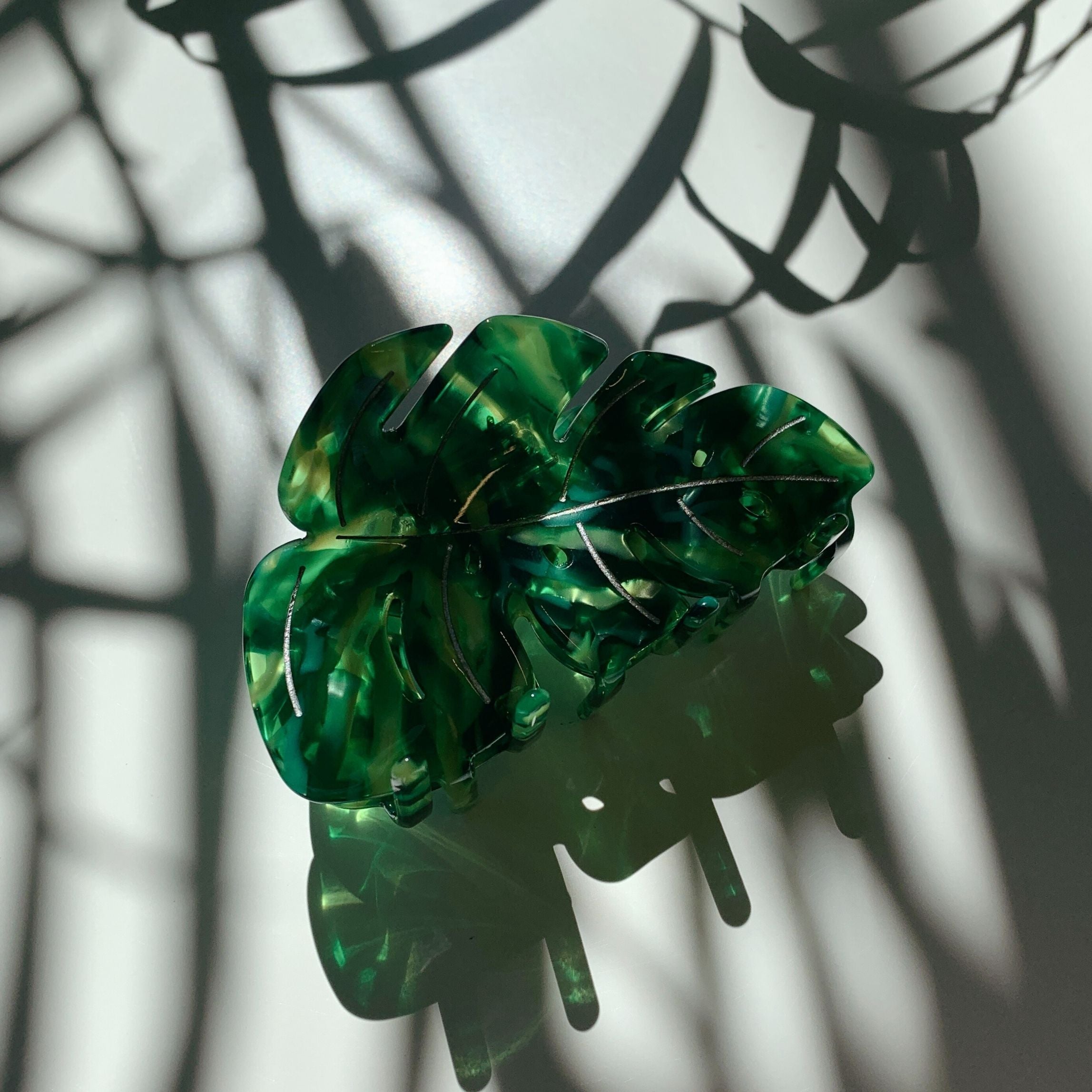 Velvet Claws Monstera Leaf Hair Claw