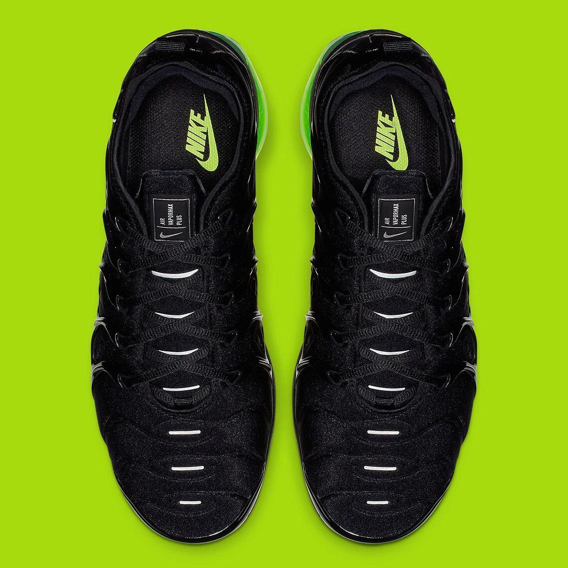 Nike Air VaporMax Plus Black Volt Sole Sneakers - Men's