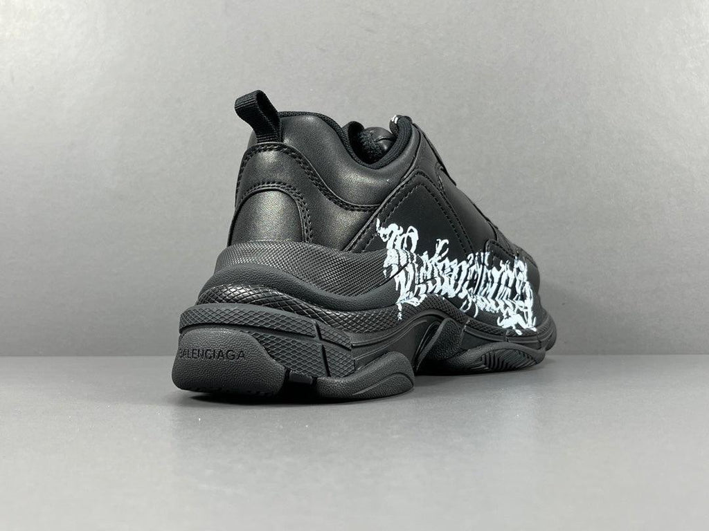 BALENCIAGA TRIPLE S SNEAKER