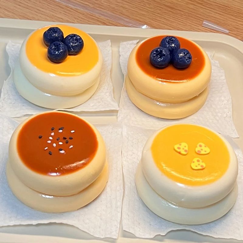 Soufflé Cream Squishy Squeeze Toy – Strawberry & Blueberry
