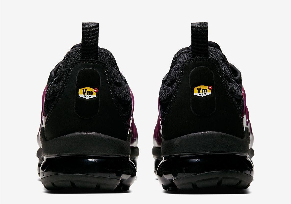 Nike Air VaporMax Plus 'Black Noble Red'