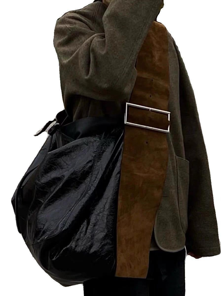 Fashionable and versatile contrasting color dark wide shoulder strap niche design single shoulder crossbody bag trendy