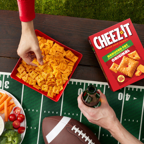 Cheez-It Reduced Fat Original Cheese Crackers, Baked Snack Crackers, Family Size, 19 oz