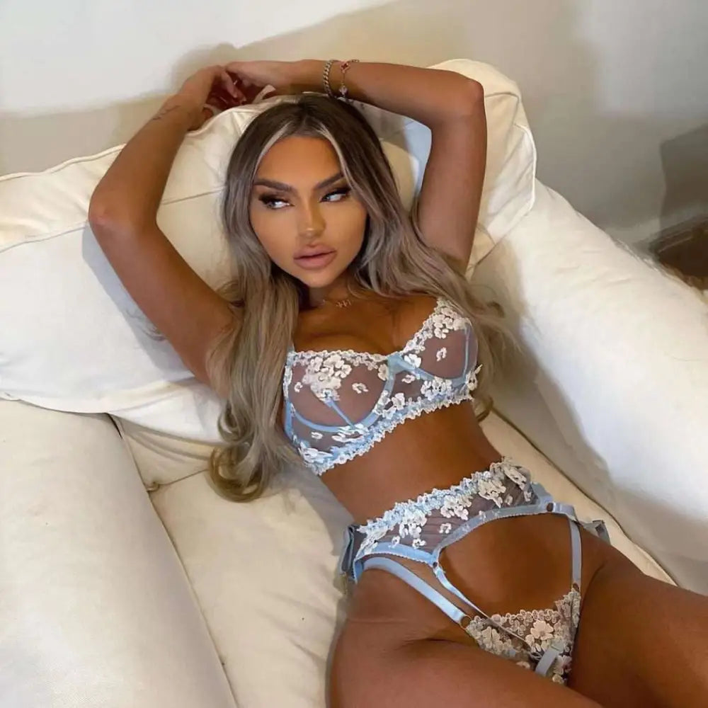 Mini Flowers Steel Ring Embroidery Lingerie Set